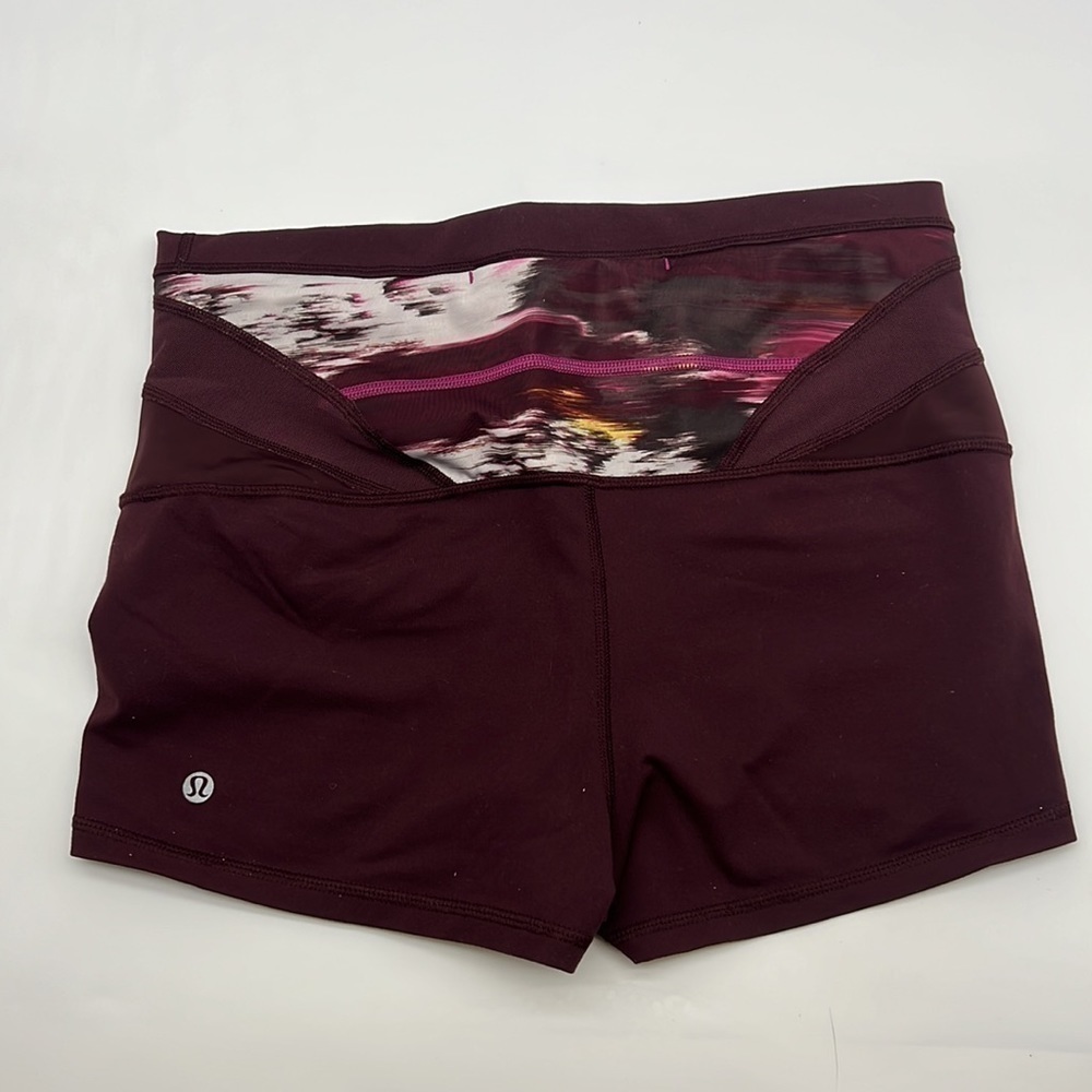 LULULEMON BOOGIE SHORTS Bordeaux Drama Berry Rumble REVERSIBLE size 10 - Picture 2 of 4